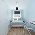 Апартаменти Zrodlana Two-bedroom With Balcony By Renters *
