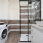 Zrodlana Two-bedroom With Balcony By Renters * Колобжег