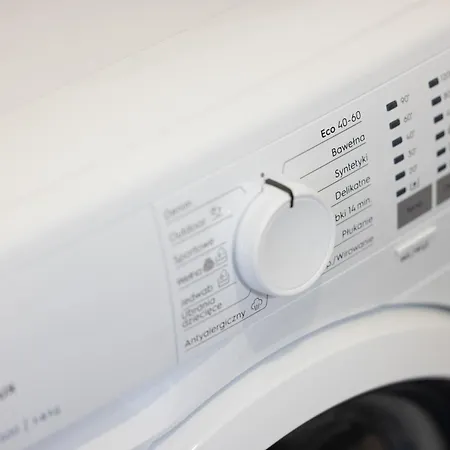 Zrodlana Two-bedroom With Balcony By Renters * Колобжег