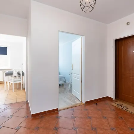 Apartament Zrodlana Two-bedroom With Balcony By Renters *