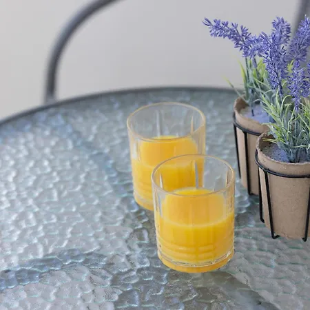 Zrodlana Two-bedroom With Balcony By Renters Апартаменти