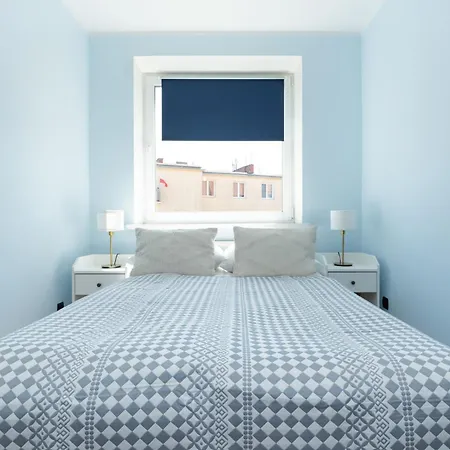 Апартаменти Zrodlana Two-bedroom With Balcony By Renters *